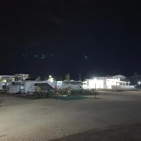 Baia Pizzomunno Campsite *